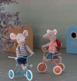 Maileg Big Sister tricycle muis met rode tas